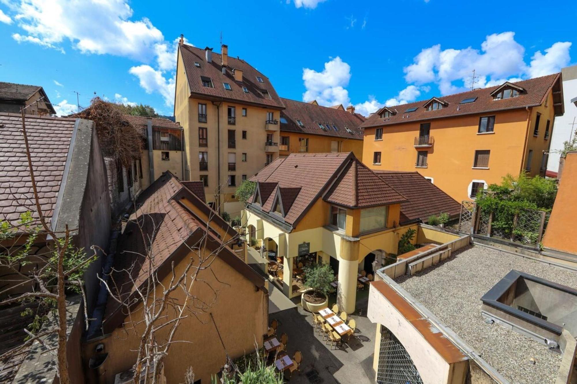 A L'Aventure ! Joli T2 Avec Balcon Centre Ville Annecy Exterior photo